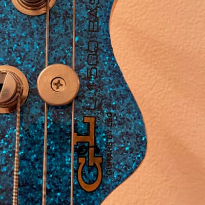 G&L L1500 - Metallic Blue Flake image 9