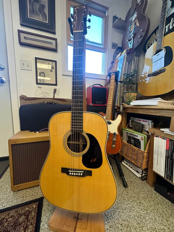 Pre-Owned Martin Billy Strings Signature D-28 2025 - Present - Natural image 1