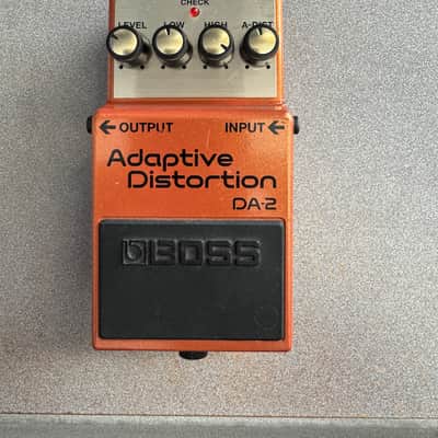 Boss DA-2 Adaptive Distortion | Reverb
