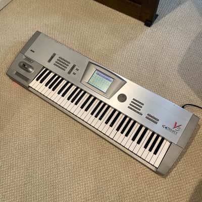 Korg Trinity V3 61-Key 32-Voice Polyphonic Workstation 1998 - Silver