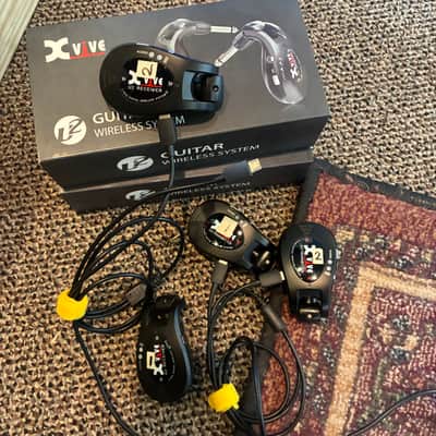 Set of 2 Xvive U2 Wireless Guitar System 2010s - Black image 2