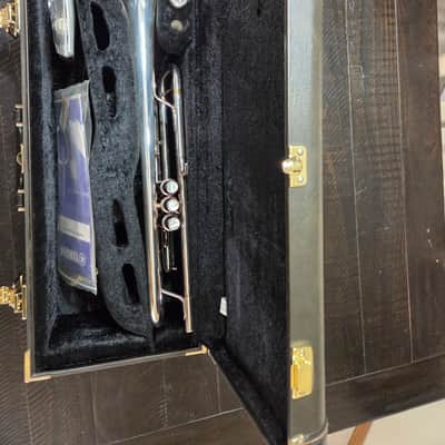 Yamaha YTR-8335LA Custom LA Trumpet image 1