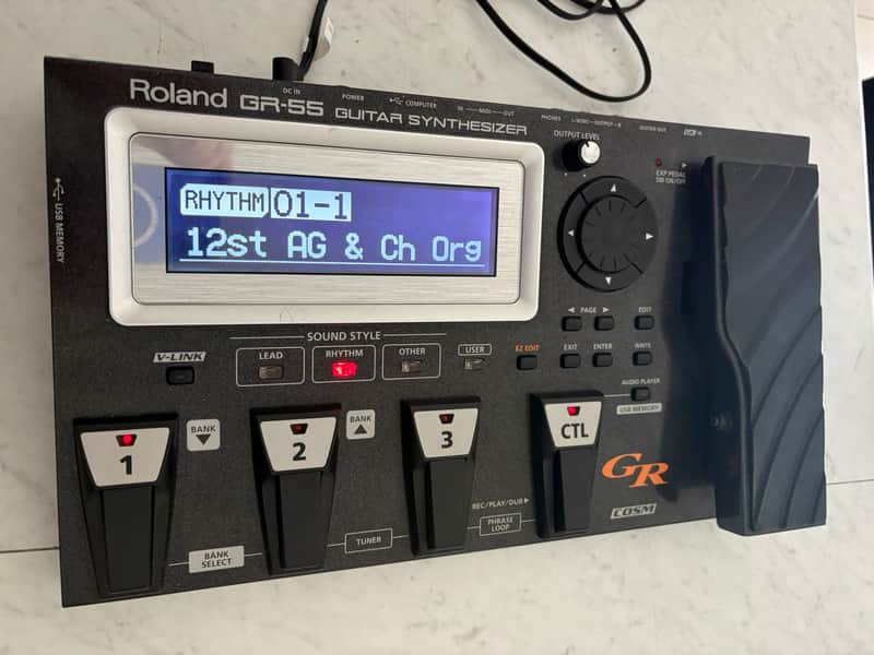 Roland GR-55GK Guitar Synth with GK-3 Pickup 2012 - Present - Black image 1