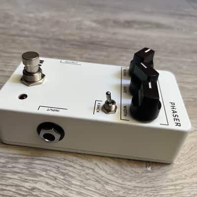 JHS 3 Series Phaser 2021 - Present - White image 2