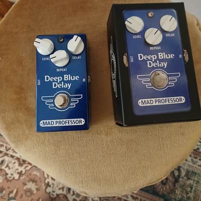 Mad Professor Deep Blue Delay PCB 2013 - Blue image 1