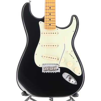 Fender Certified Pre-Owned American Professional II Stratocaster, Maple Fingerboard, Black (H11) (07934) image 1