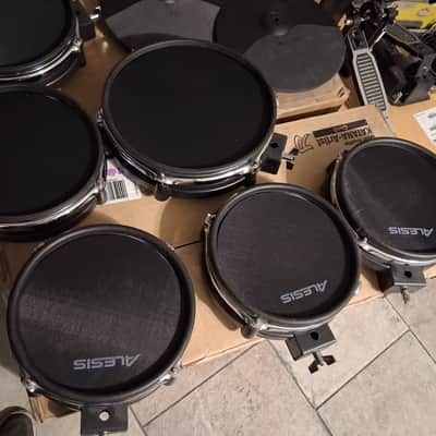 Alesis 15 piece drum and cymbal lot. image 2