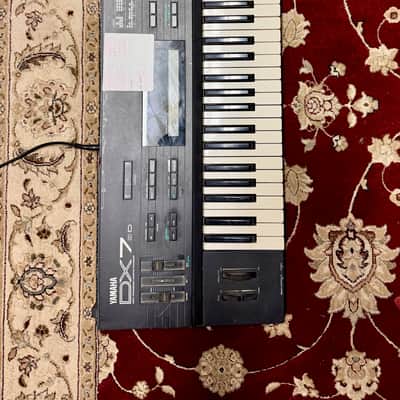 1980s Yamaha DX7 Keyboard