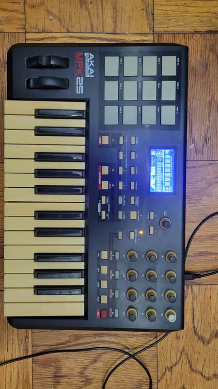 Akai MPK25 image 1