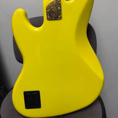 Fender MonoNeon Signature Jazz Bass V 2022 - Present - Neon Yellow image 2