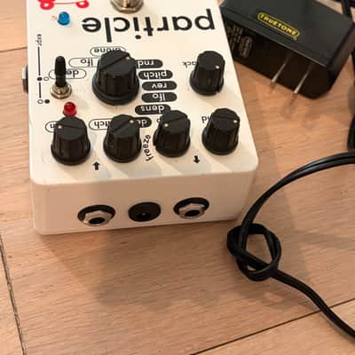 Red Panda Particle Granular Delay 2010s - White image 1