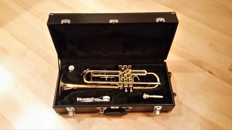 Student Trumpet with case - Eastman ETR 400R image 1