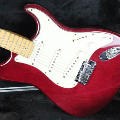 1998 Vintage Fender American Deluxe Stratocaster Crimson Transparent Red with Maple Fretboard Noiseless Pickups Strat USA 1990s image 2