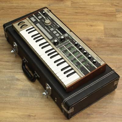 KORG microKORG hard case included [111492] (01/30)