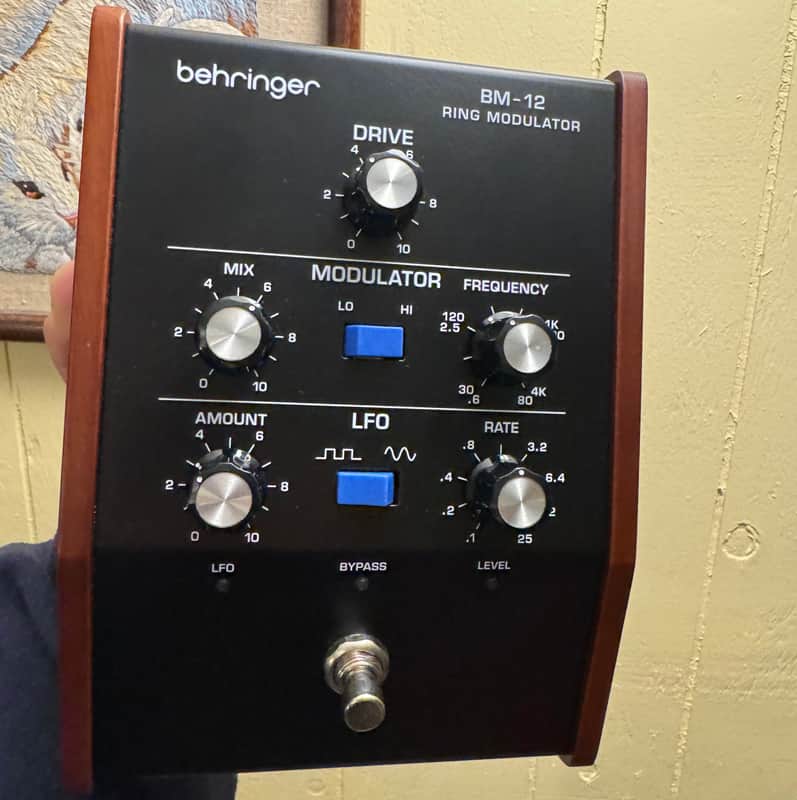 Behringer BM-12 Ring Modulator