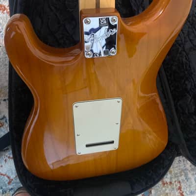 Fender American Performer Stratocaster 2023 - Honey Burst image 3