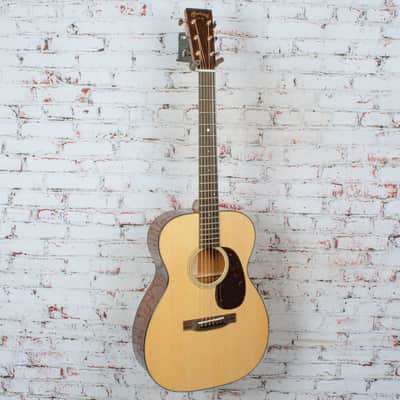Martin - 2025 00-18 Standard Series - Acoustic Guitar - Aging Natural Toner - with  Hardshell Case - x8497 (10Y250018-1) image 4