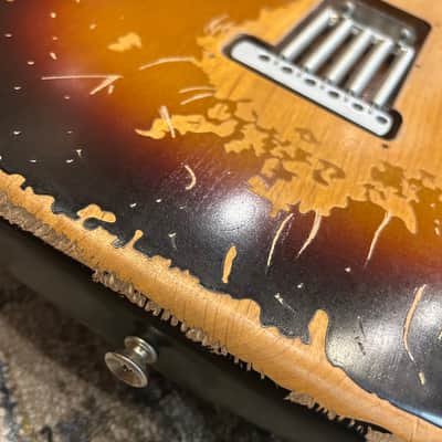 Fender Mike McCready Signature Stratocaster 3-Color Sunburst Relic image 7