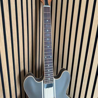 Gibson Tom DeLonge Signature ES-333 | Satin Brown with Stripe image 8