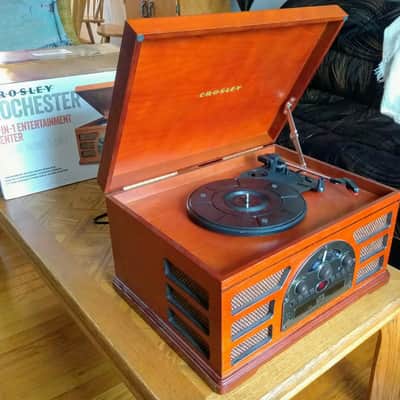 Crosley Rochester CR66 image 1