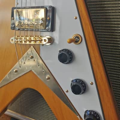 Epiphone 1958 Korina Flying V (White Pickguard) 2023 - Aged Natural image 10