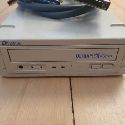 Plextor Ultraplex 40max SCSI CD ROM Drive image 2