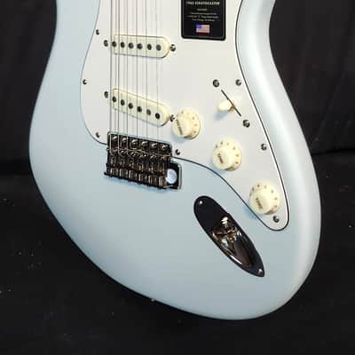 Fender American Vintage 1965 Stratocaster, Round-Lam Rosewood Fingerboard, Sonic Blue image 6