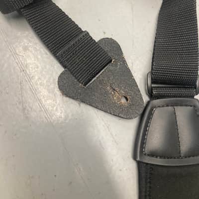 Fender Padded Strap guitar - Black image 3