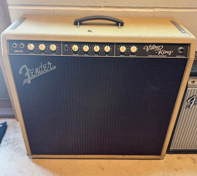 Fender Vibro-King 60-Watt 3x10" Guitar Combo 1994 - 2002 - Blonde imagen 1
