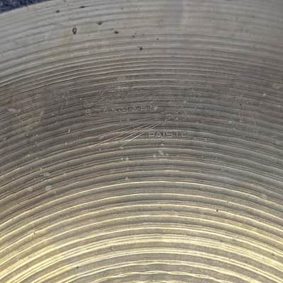Used Vintage Ludwig Standard Paiste Hi Hat Cymbals 14" 642/682 grams - Fair image 4