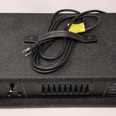Vintage Peavey 300 Series 300 CH Monitor Equalizer Power Amplifier Pro Audio image 5