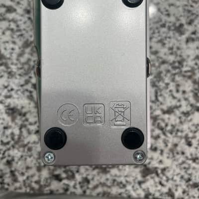 Electro-Harmonix / JHS Nano Lizard Queen Octave Fuzz 2023 - Present - Silver / Green β (Κα΄α΄α΄
α΄
α΄κ±α΄ΚΙͺα΄α΄Ιͺα΄Ι΄) image 8