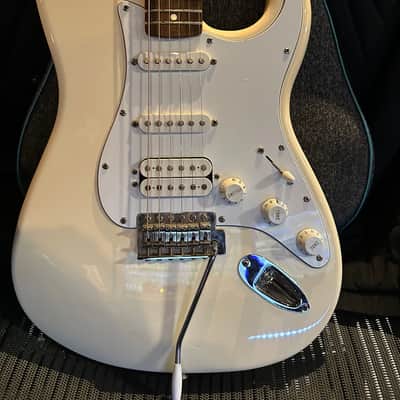 Fender Standard HSS Stratocaster with Rosewood Fretboard 2008 Olympic White image 12