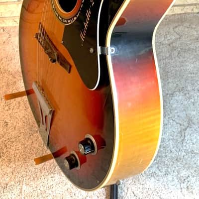 Teisco M-26 1968 - Sunburst image 4