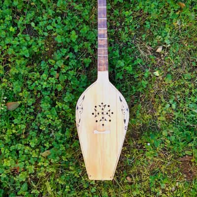 Georgian folk music instruments | Panduri and Salamuri | Folk music | Fanduri image 2