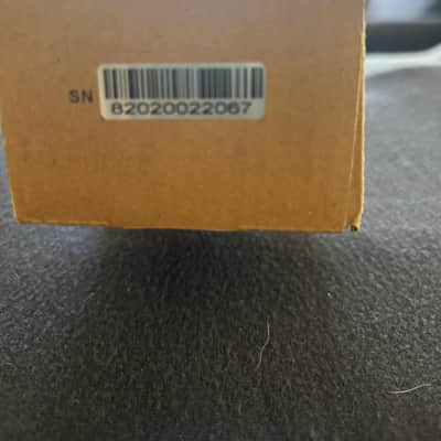 Valeton VES-2 Dapper Bass Multi Effects Strip AC adapter included image 4