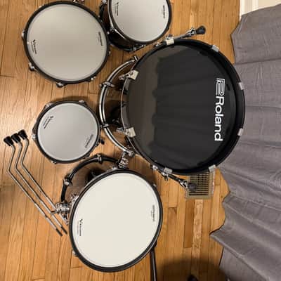 Roland VAD507 Acoustic Design Series Electronic V-Drum Kit 2025 - Black (incl. noise eater hi-hat & double kick hardware, throne, mat, riser, extra low-volume cymbals, and more) image 21