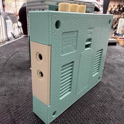 Danelectro DH-2 Hodad II Mini Amp 2010s - Green/Cream image 7