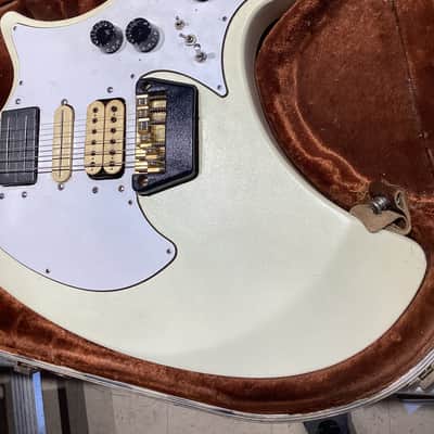 Ovation Breadwinner 1973 - 1975 White image 4