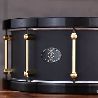 NOBLE & COOLEY 14 X 6 ALLOY CAST ALUMINIUM SNARE DRUM, BLACK WITH WOOD HOOPS image 14