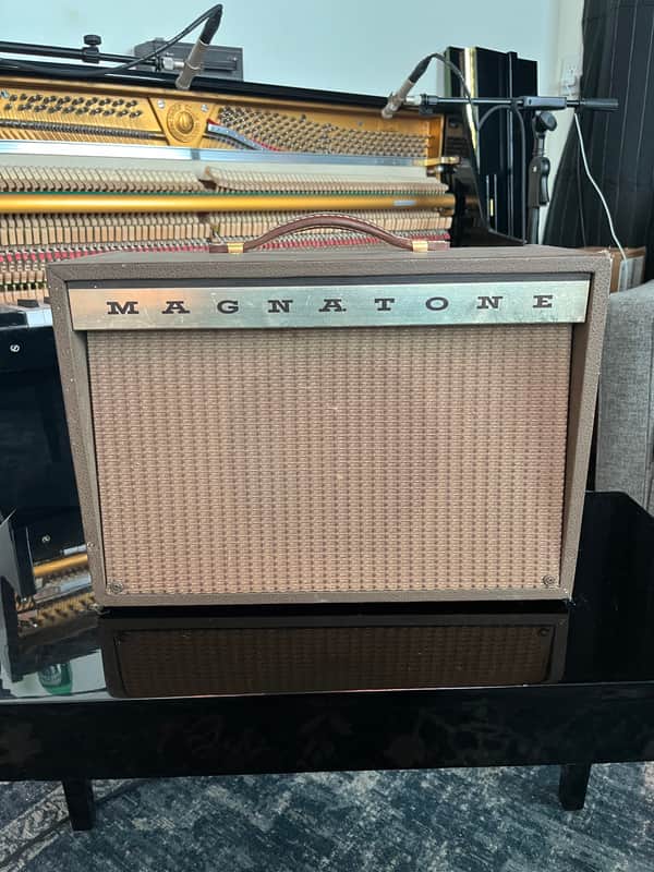 Vintage 1959 Magnatone 210 Amp with Vibrato image 1