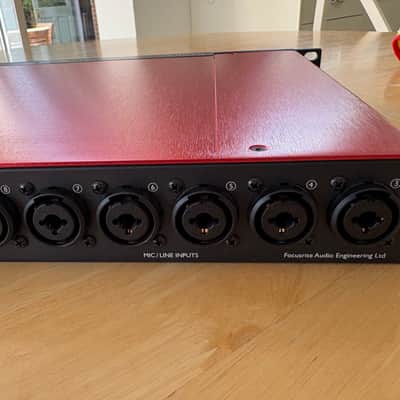 Focusrite Scarlett 18i20 (1st Gen) 2016 - Red image 6