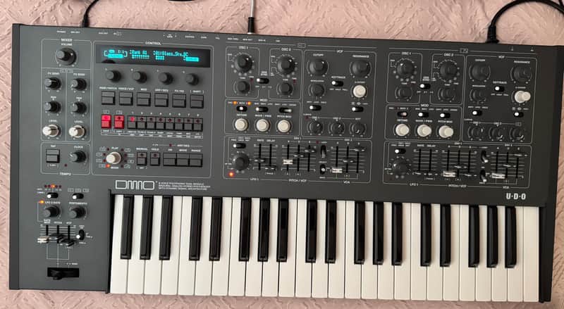 UDO DMNO Polyphonic Hybrid Keyboard Synthesizer (Black) image 1