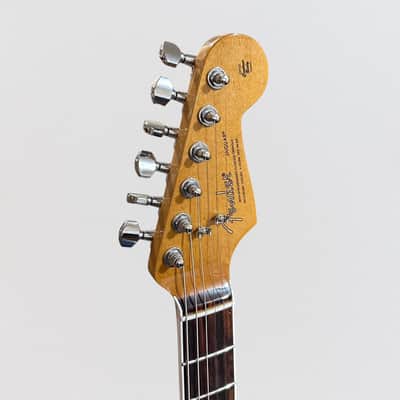 Fender Kurt Cobain Jaguar Electric Guitar 2024 - Sunburst image 6
