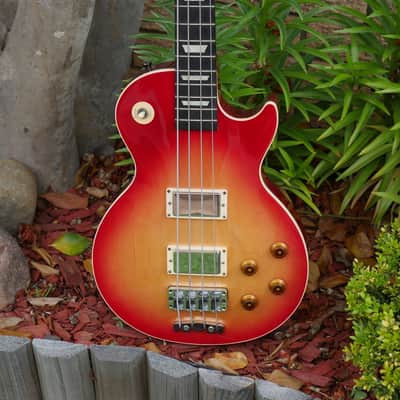 Gibson Les Paul Standard Bass 2005 Sunburst image 2
