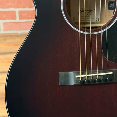Martin 000JR-E Jeff Tweedy Junior Size Acoustic-Electric Guitar - Tweedy Burst image 4