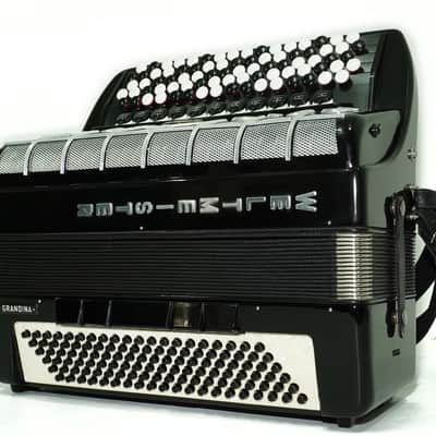 Weltmeister Grandina Button Accordion 120 Bass, made in Germany, 5 Row Bayan B Griff, Straps and Case, 2738 image 5