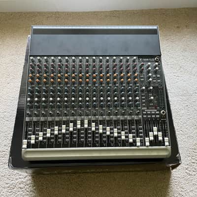 Mackie 1604-VLZ3 16-Channel Mic / Line Mixer | Reverb