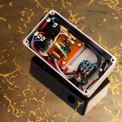 The Sterling Vox Tone Bender (Circle Electric) image 3