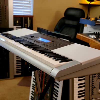 MUST SEE!!! CASIO WK220 STUDENT/PRO KEYBOARD FULLY SERVICED AND IN AMAZING CONDITION! image 2
